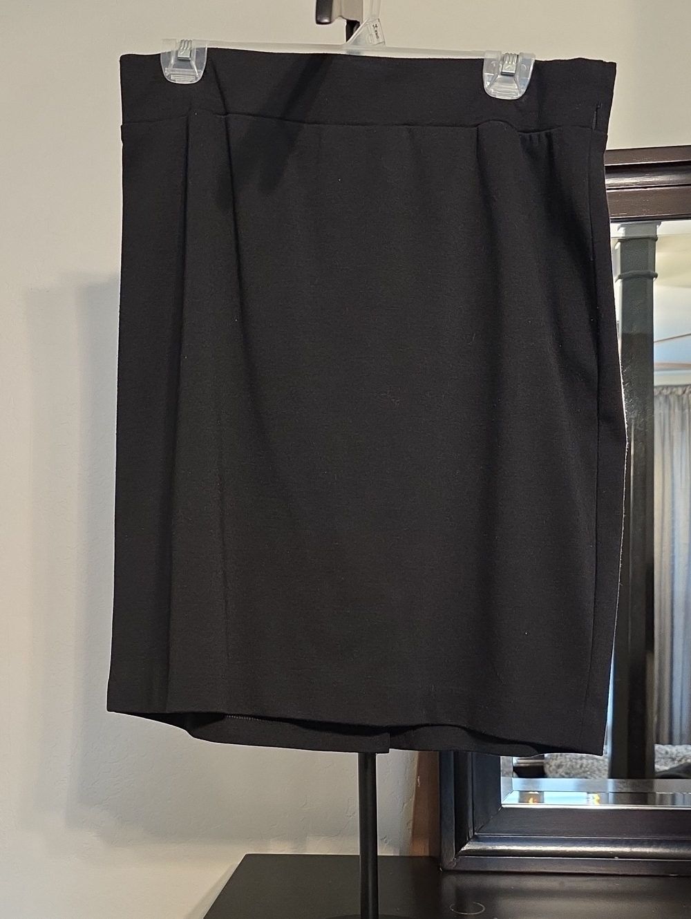 Nicole Miller Black Tailored Pencil Skirt